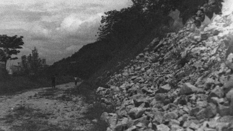 кадр из фильма Abajo y a la izquierda