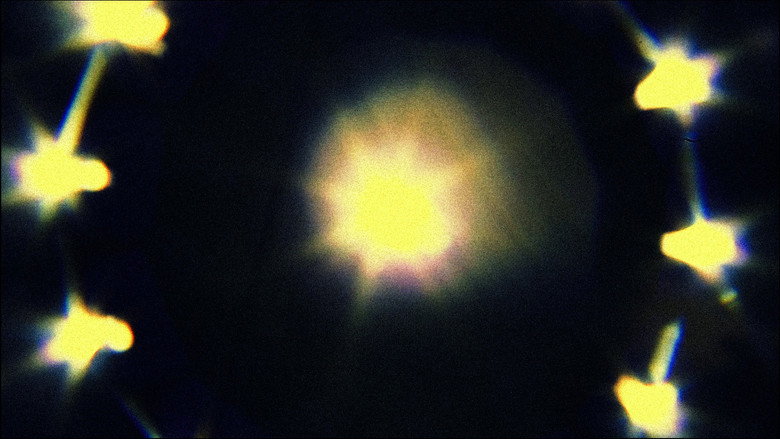 кадр из фильма Sun King