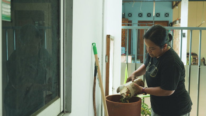 кадр из фильма Kiamat Sampah