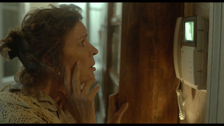 кадр из фильма Домофон