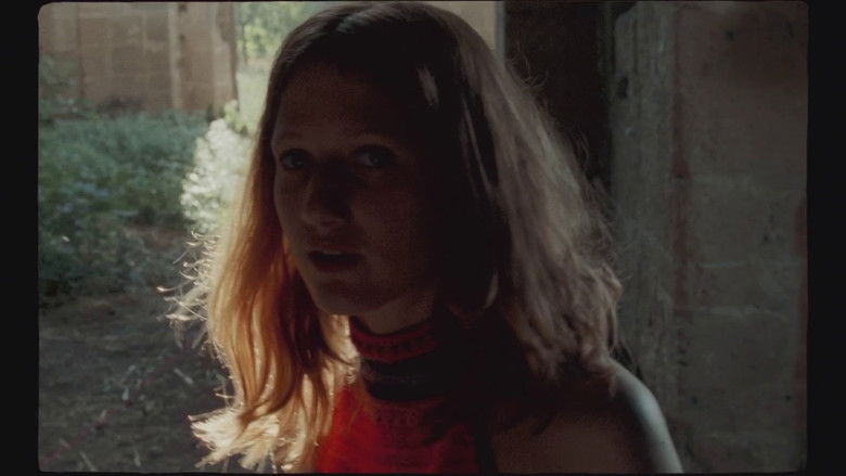 кадр из фильма Le Fil rouge