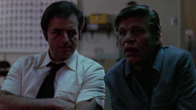 кадр из фильма The Mad Bomber