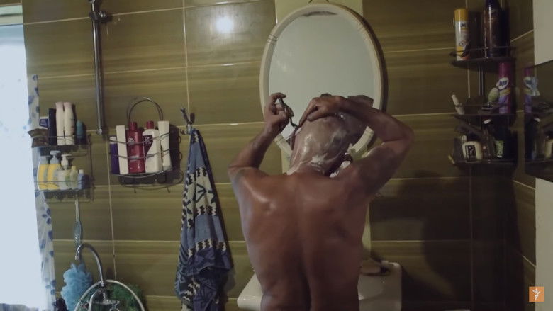 кадр из фильма Новая крыша авторитета Ганне