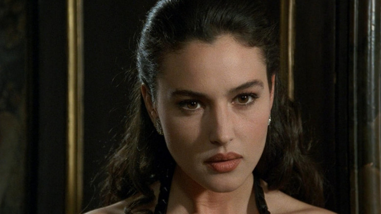 кадр из фильма Злоупотребление