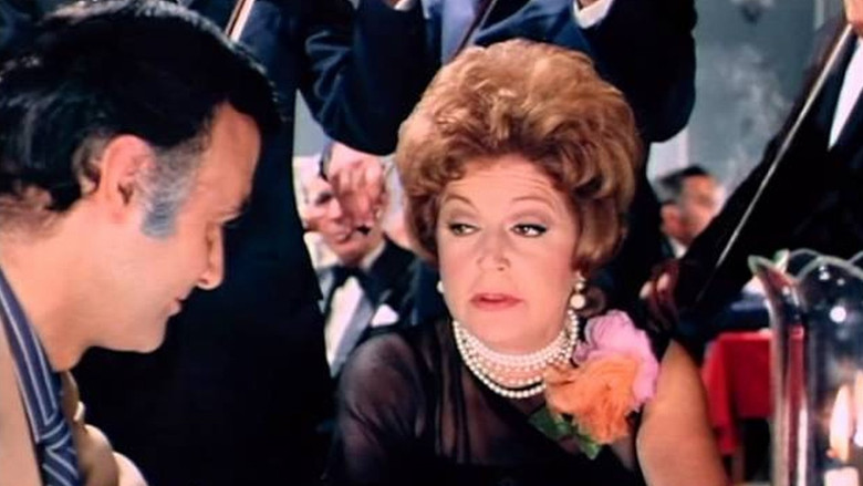 кадр из фильма Ζητείται Επειγόντως Γαμπρός