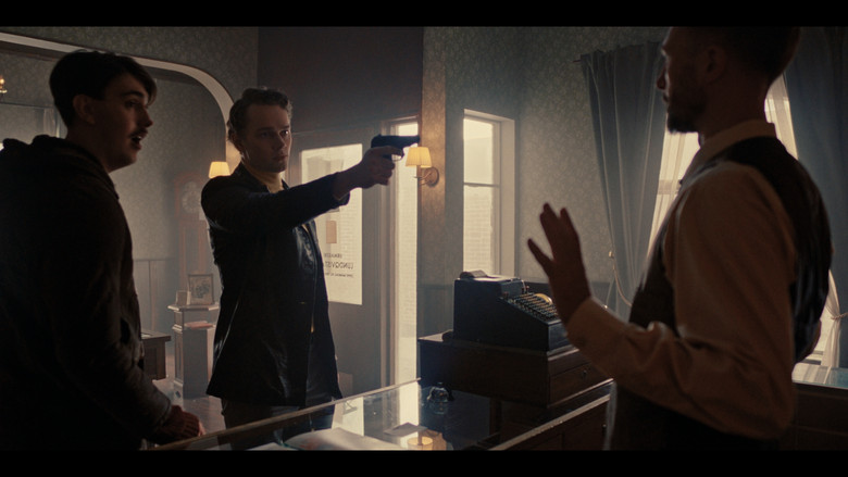 кадр из фильма The Watchmaker