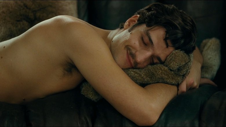 кадр из фильма Сен-Лоран. Стиль – это я