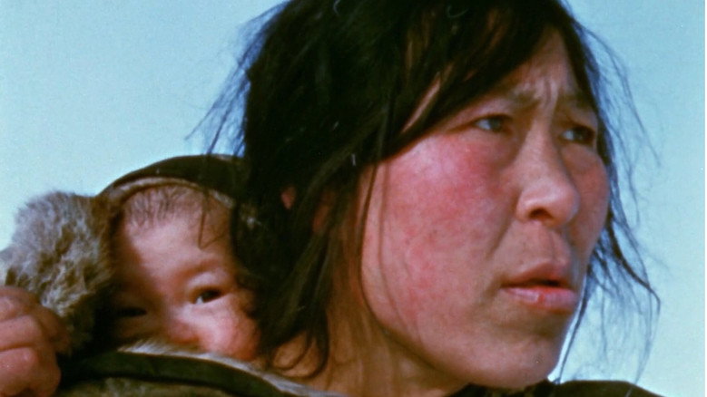 кадр из фильма Netsilik Eskimos, V: At the Winter Sea Ice Camp