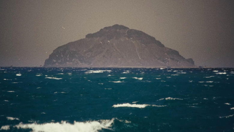 кадр из фильма بين أحضان البحر