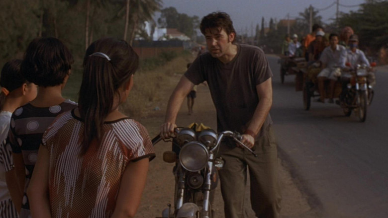 кадр из фильма Девственность Холли