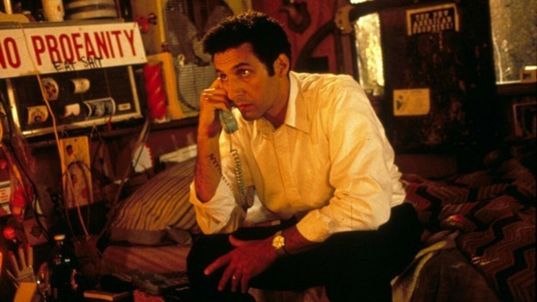 кадр из фильма Лунная шкатулка