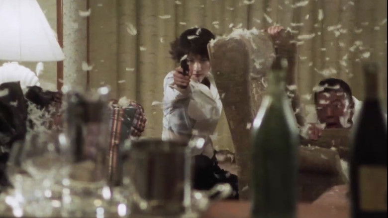 кадр из фильма XX 美しき機能