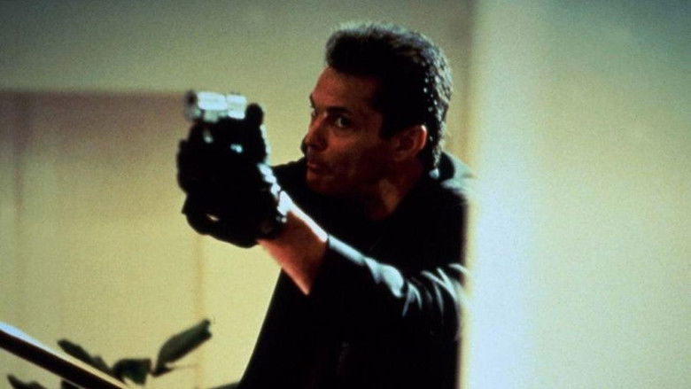 кадр из фильма Дворец-тюрьма