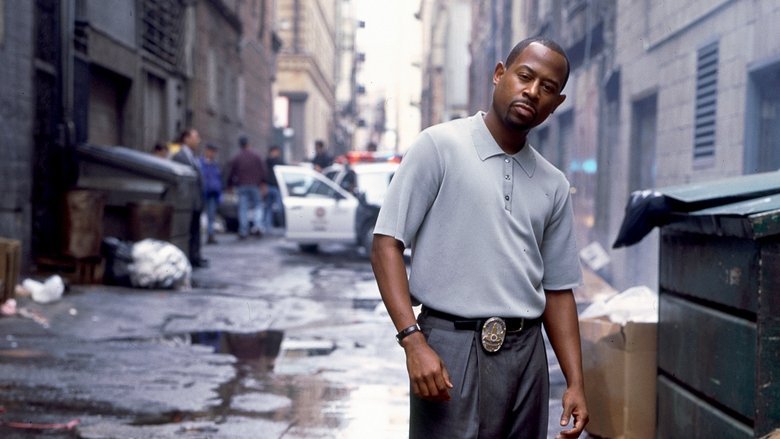 кадр из фильма Бриллиантовый полицейский