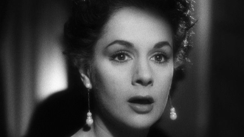 кадр из фильма Он