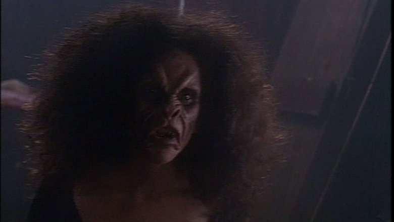 кадр из фильма Ночь демонов 3