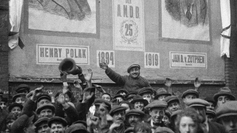 кадр из фильма Nesjomme