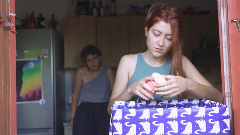 кадр из фильма Σπασμένο Τηλέφωνο