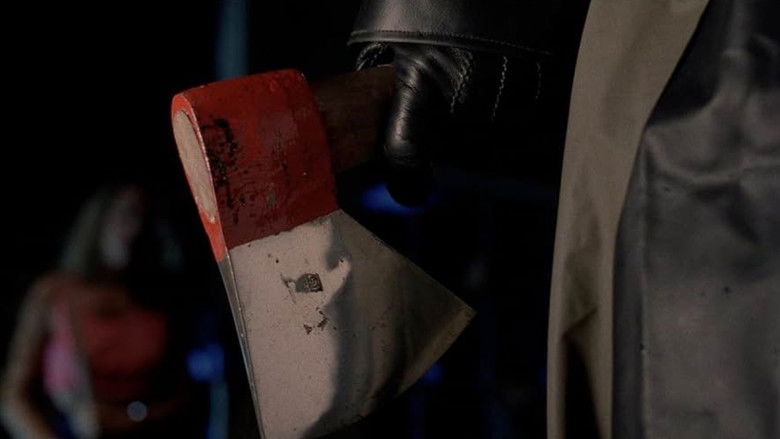 кадр из фильма На острие топора