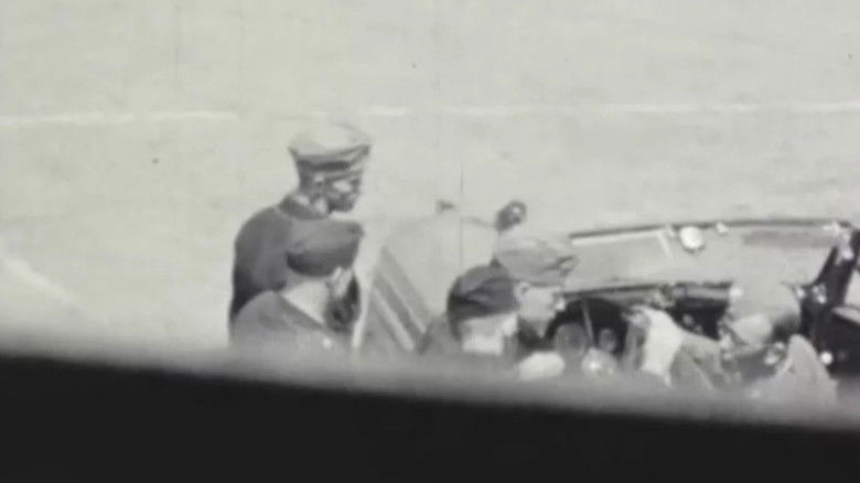 кадр из фильма Sous nos yeux