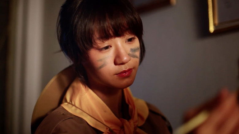 кадр из фильма ถึงพวกผมจะขี้แพ้ แต่จะทำหนังให้แม่ได้ดู