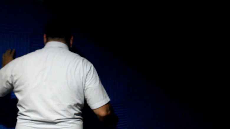 кадр из фильма The Frontrooms