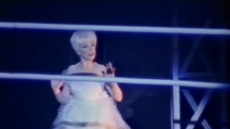 кадр из фильма Индустриальная симфония №1: Сон девушки с разбитым сердцем