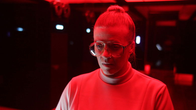 кадр из фильма По ту сторону черной радуги