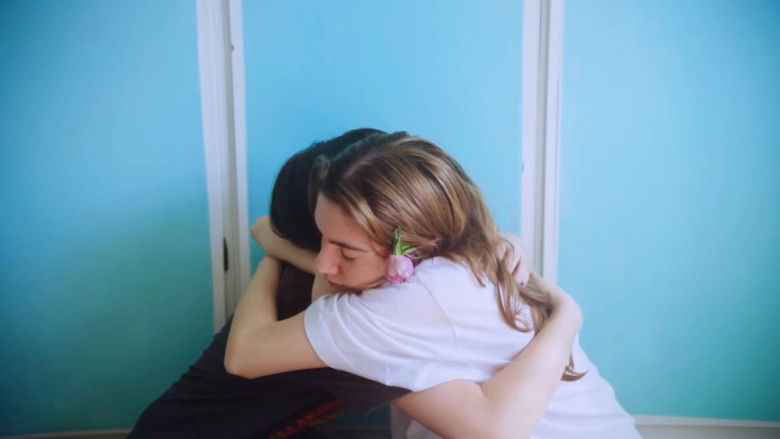 кадр из фильма A Woman is a Flower