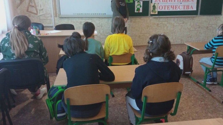 кадр из фильма Children of Ukraine