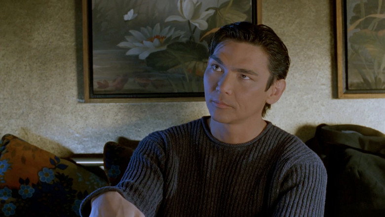 кадр из фильма Любой ценой