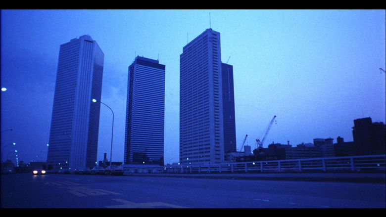 кадр из фильма 蘇える金狼