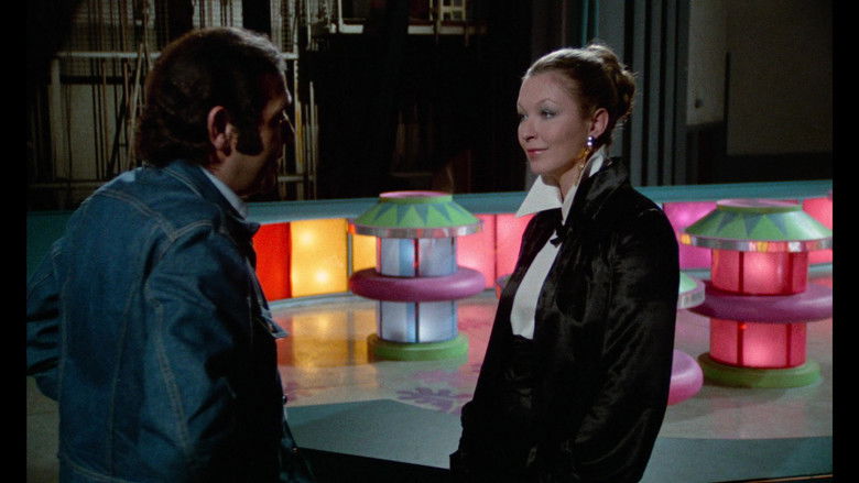 кадр из фильма Tout le monde il est beau, tout le monde il est gentil