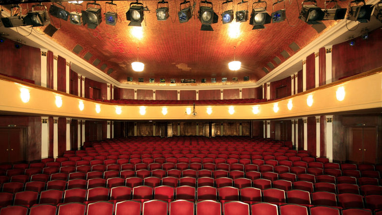 кадр из фильма Fünf Im Doppelzimmer