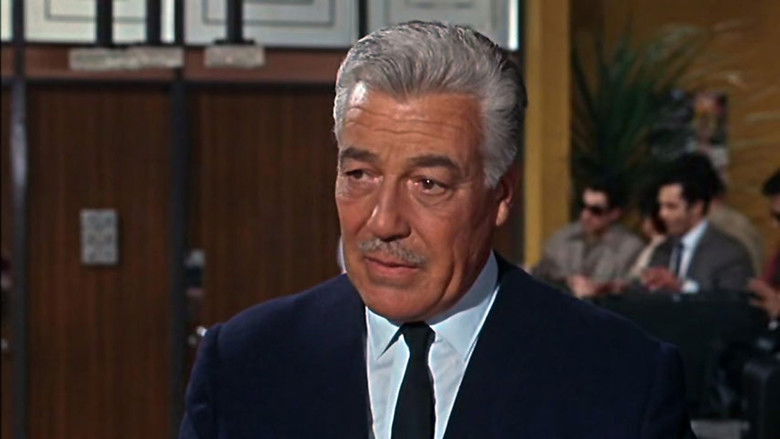 кадр из фильма Горячие миллионы