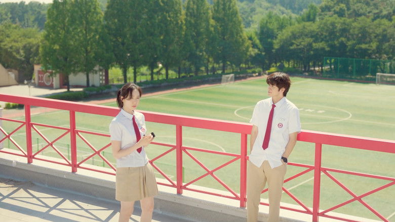 кадр из фильма 러브 : 트랙  - 첫사랑은 줄이어폰