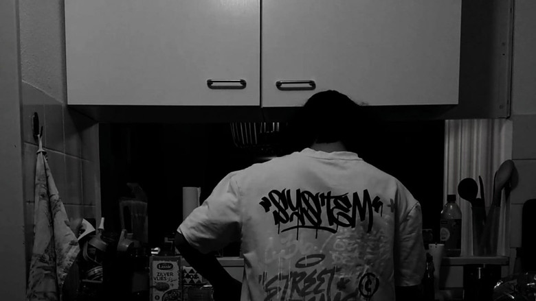 кадр из фильма biarkan aku ganti