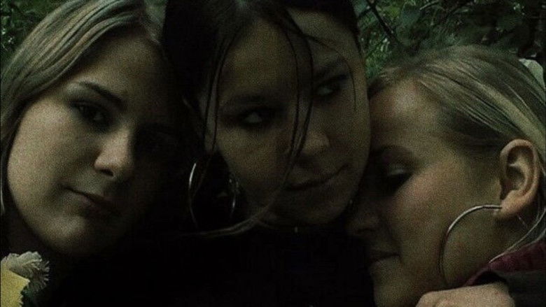 кадр из фильма Девочки