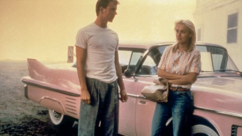 кадр из фильма Valentino Returns