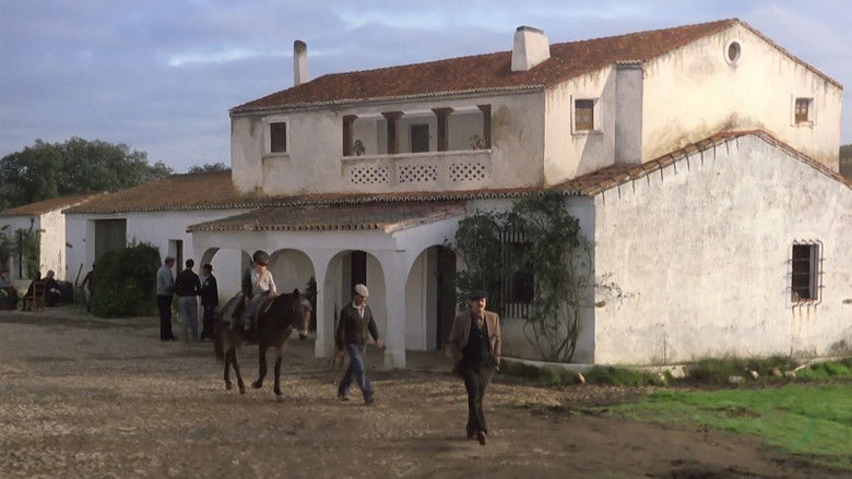 кадр из фильма Los santos inocentes