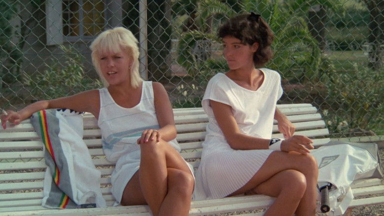 кадр из фильма Два придурка в Сан-Тропе