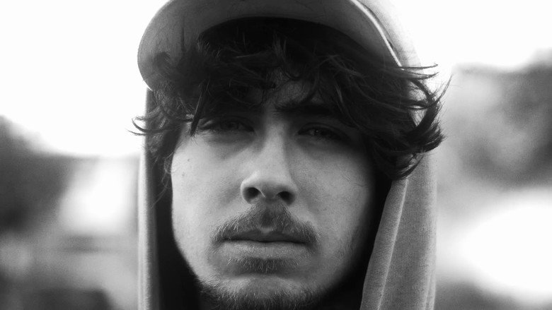 кадр из фильма AU PLUS PROFOND DE SOI