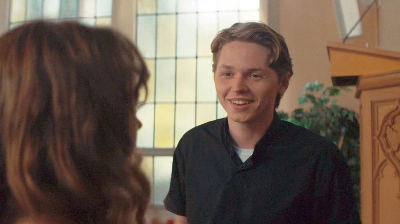 кадр из фильма Этим летом