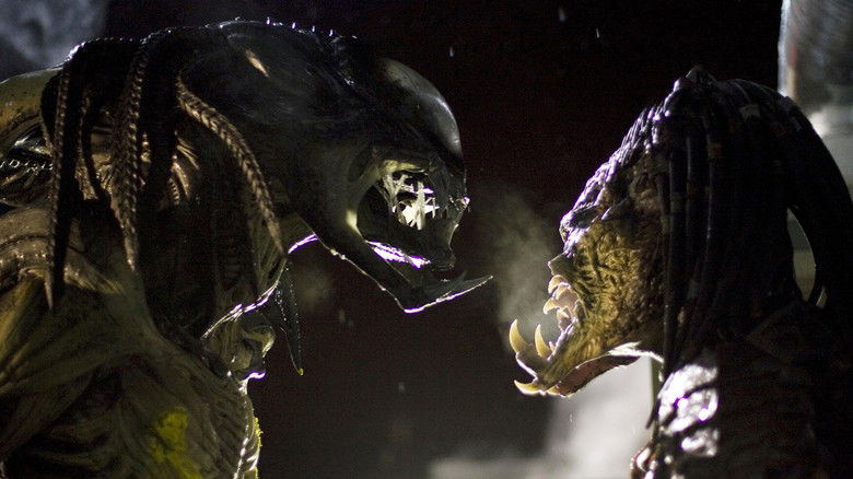 кадр из фильма Чужие против Хищника: Реквием