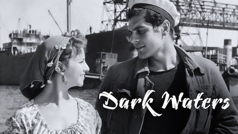 кадр из фильма Темные воды