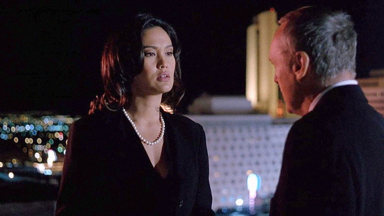 кадр из фильма Крыша мира