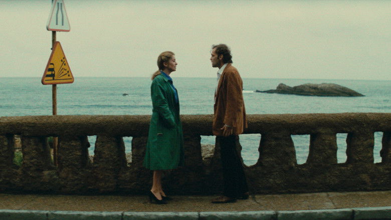 кадр из фильма Отель «Америка»