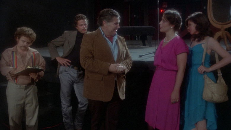 кадр из фильма Зеркало Пандоры