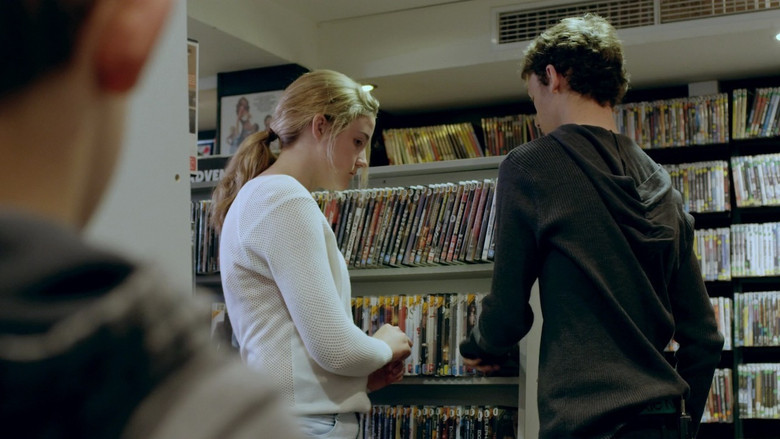 кадр из фильма The Swimmer