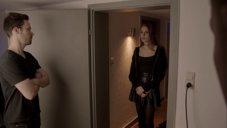 кадр из фильма 2025: Мир, который поработил вирус